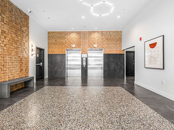 4th image of 3229 Saint Johns St #305
