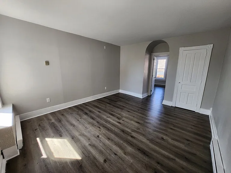 117 N Franklin St — Photo 2