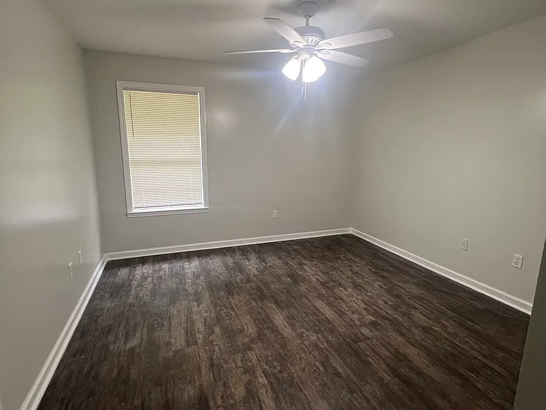 1605 Plantation Rd #1 — Photo 4