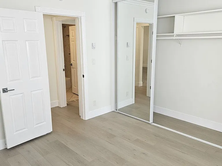 827 2nd St #303 — Photo 12