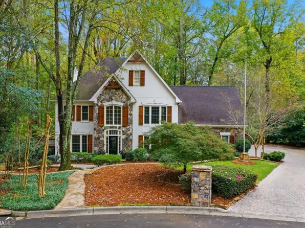 570 Wheatridge Blf, Roswell, GA 30075