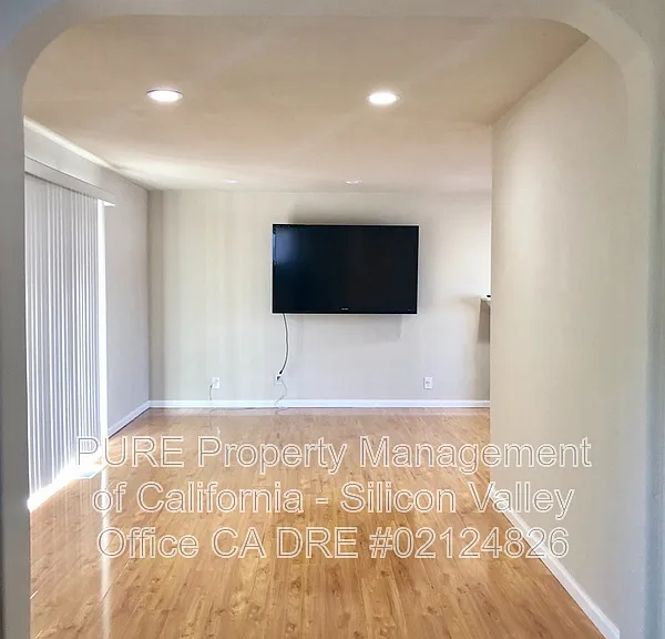 1694 Starlite Dr — Photo 5