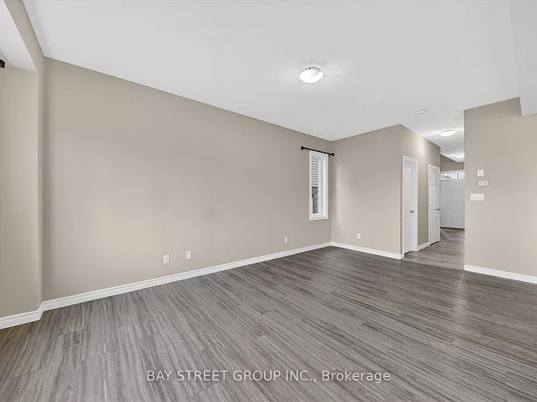 445 Avens St — Photo 14