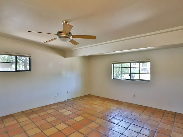 4243 E Campbell Ave — Photo 7