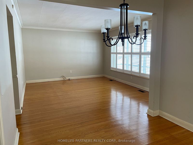 Toronto House for rent - 4 Bedrooms — photo 3