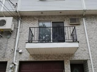 90 McLaughlin St, Staten Island, NY 10305