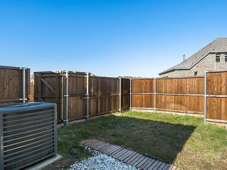 8211 Agarito Way — Photo 28