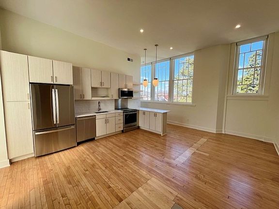 3rd image of 1810 Sils Ave #308