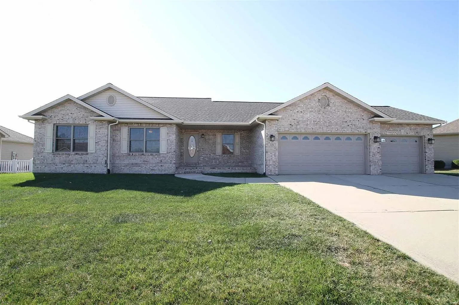 220 Baneberry Dr photo 1