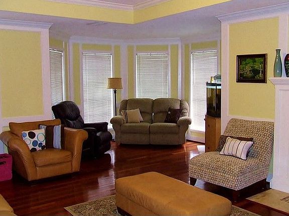 5th image of 2710 Fern Creek Ln