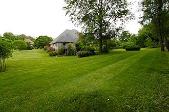 5th image of 44 Court Dr