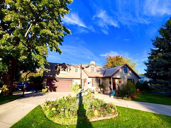 2nd image of 269 Forest Lawn Blvd