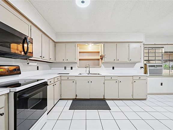 5th image of 42291 Seals Rd