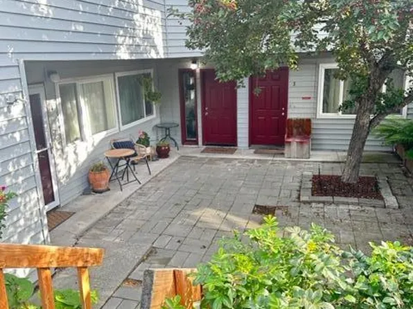 7075 Weimer Rd APT 4, Anchorage, AK 99502