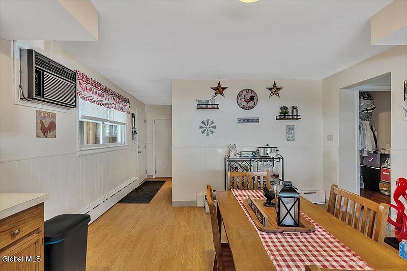5th image of 244 Saratoga Avenue