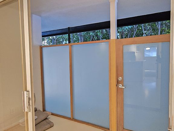 3rd image of 362 S Rexford Dr #3