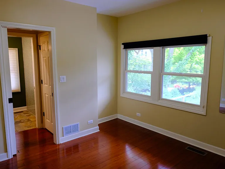 Pleasant St — Photo 33
