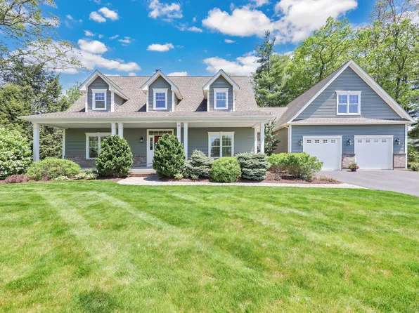 33 Ellsworth Lane, Ellington, CT 06029