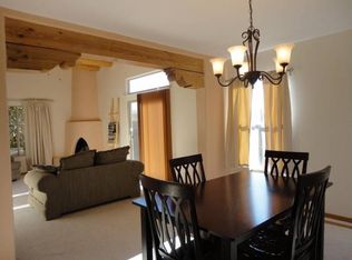 6662 Camino Rojo, Santa Fe, NM 87507
