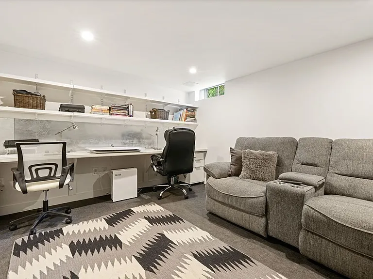 79 Cottage St #2 — Photo 7