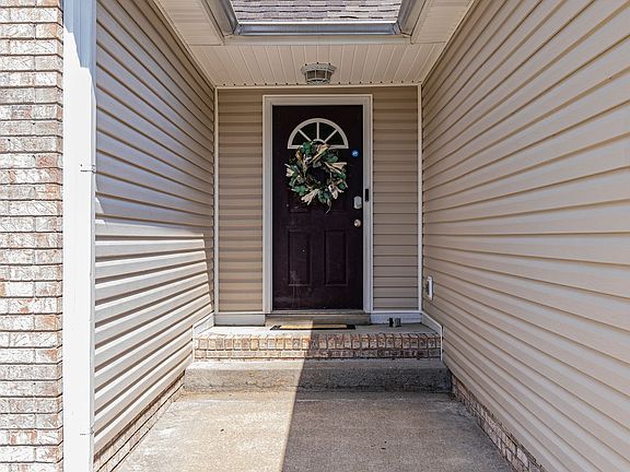 4th image of 3322 S Senseney Cir