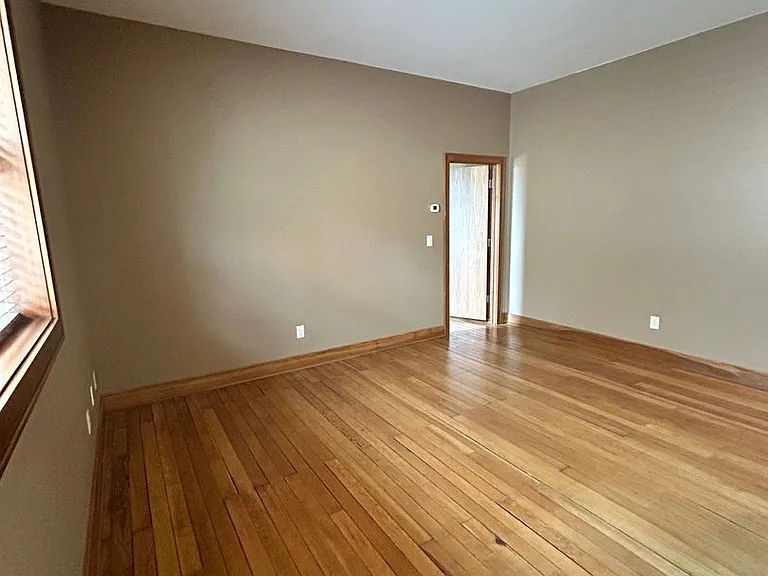 122 W Main St #D — Photo 6