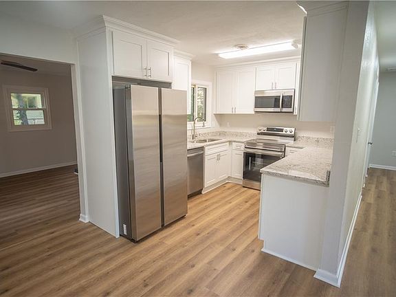4th image of 4720 Whistler Ln
