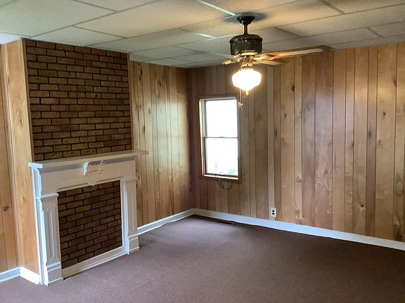 2nd image of 614 E Water St