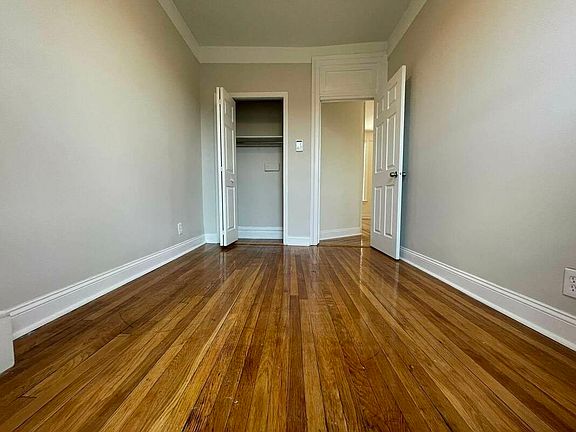 5th image of 2907 31st Ave APT 5C