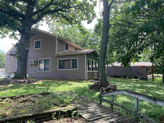 3rd image of 403 Knollwood Dr