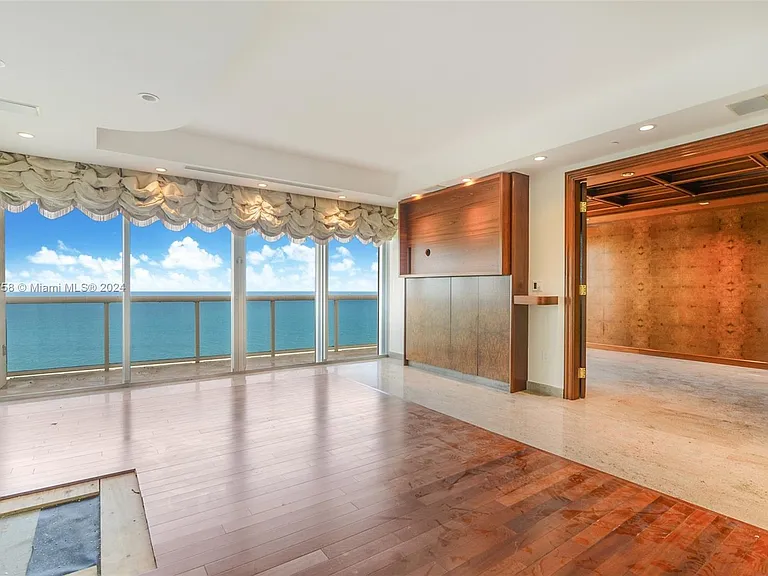 9601 Collins Ave #T4 — Photo 13