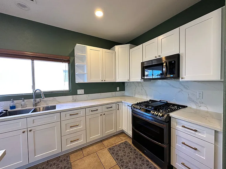 1380 Haven Green Ct — Photo 12