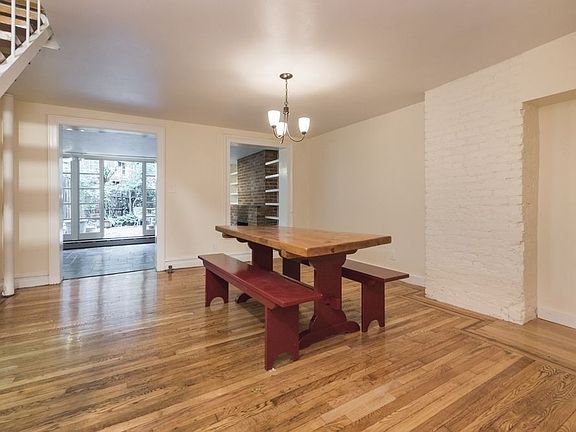 4th image of 46 Jane St APT 1