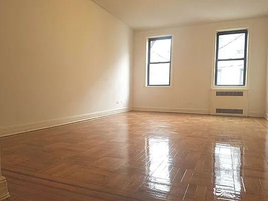 Rented by Camhi NYC Realty Inc | media 8