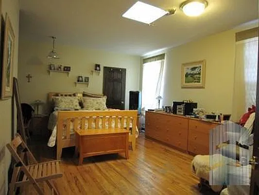 Rented by Skyline Group Real Estate | media 10