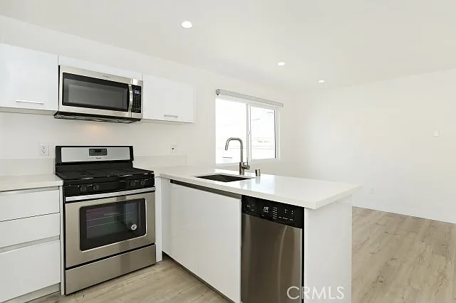 6745 Laurel Canyon Blvd #206 — Photo 3