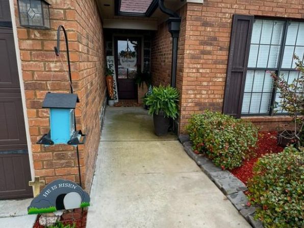 105 Coal Dr, Mooreville, MS 38857