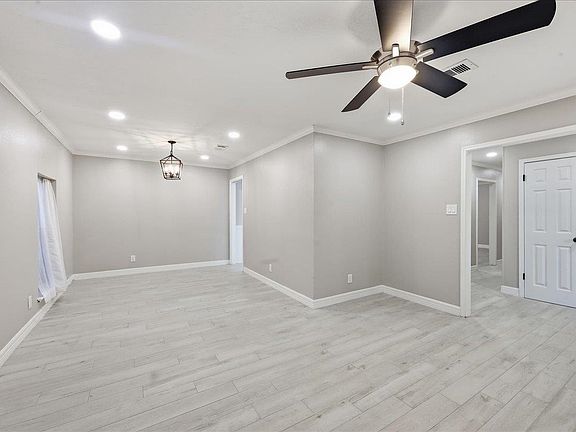5th image of 1040 Norwood Dr