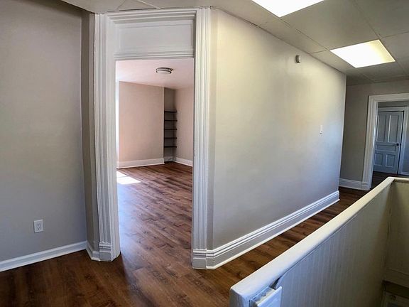 3rd image of 458 Biddle Ave Floor 3
