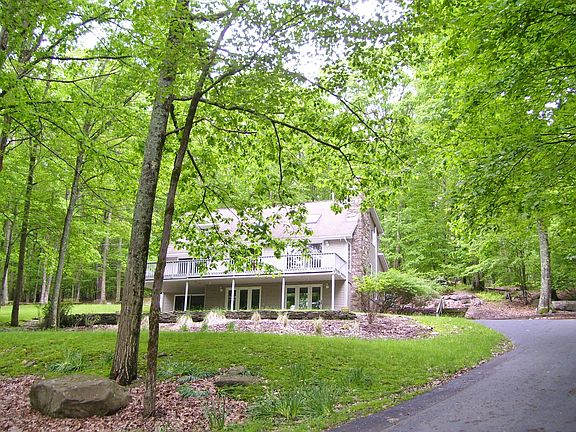 3rd image of 577 Lakeshore Dr