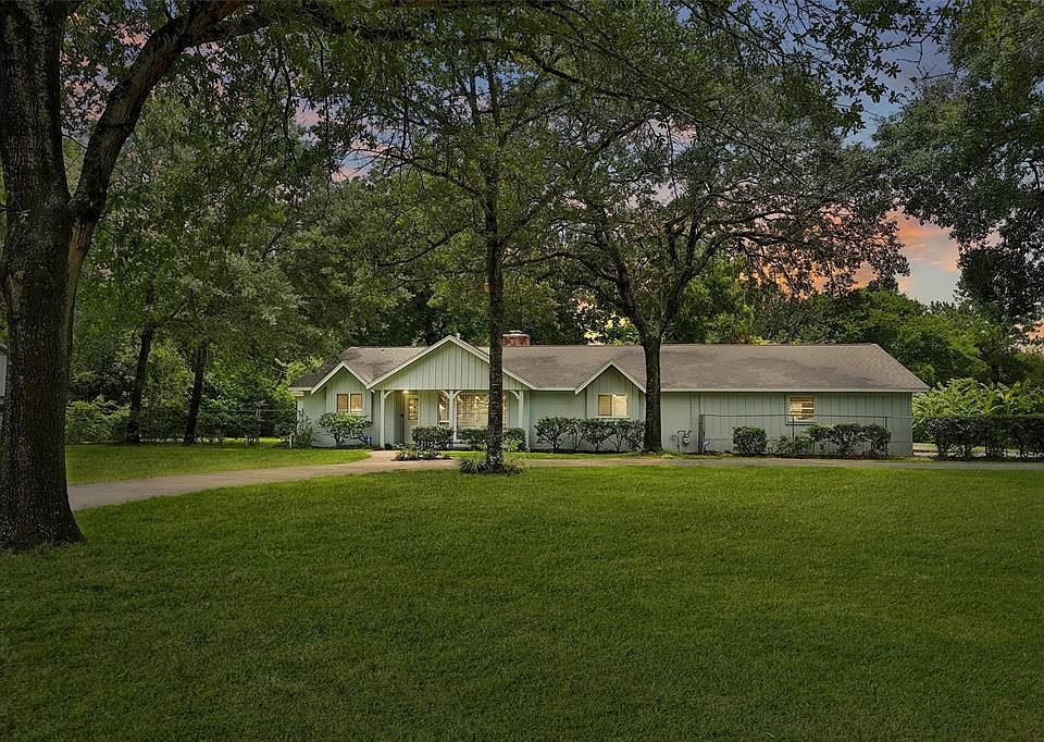 Welcome Home to your large one story in Tower Oaks