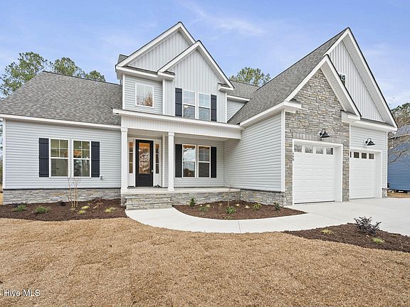 3rd image of 698 White Oak Crossing
