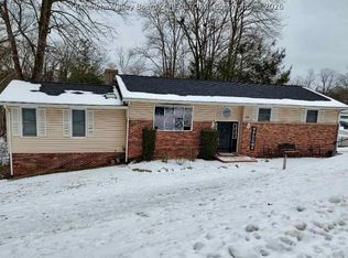 100 Crescent Dr, Saint Albans, WV 25177