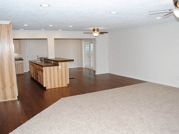 4th image of 9929 Greene Ave NW