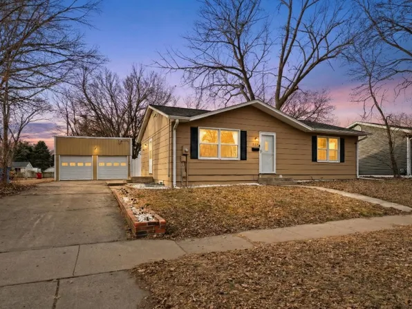 322 W Dartmouth St, Vermillion, SD 57069