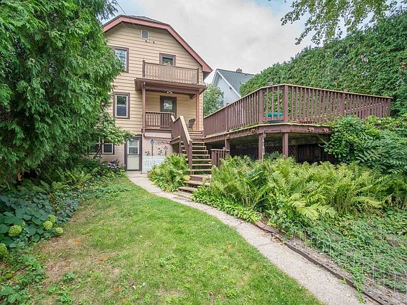 5th image of 119 Wilson Ave #119
