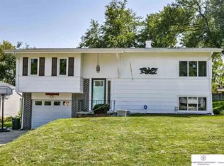 9645 Sahler St, Omaha, NE 68134