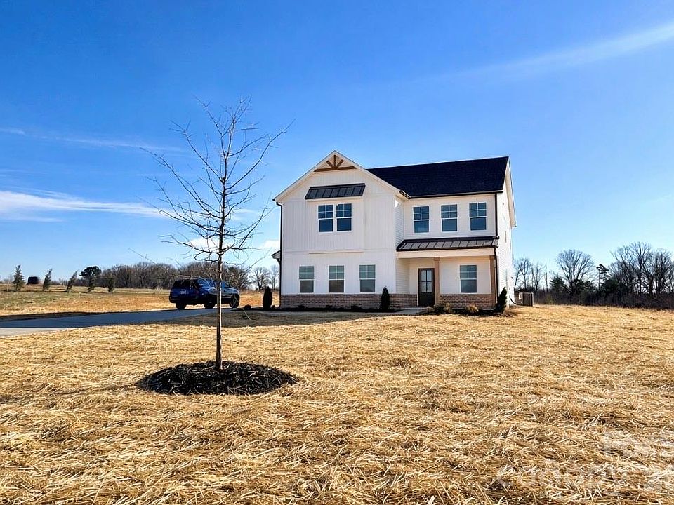 1st image of 2440 Sandy Springs Rd