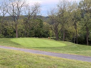 840 Ramblewood Dr, Easton, PA 18040