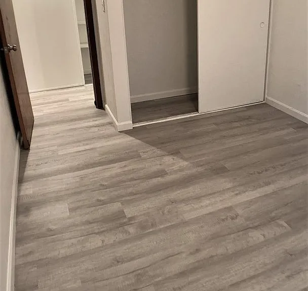 Edgemont Apartments — Photo 15